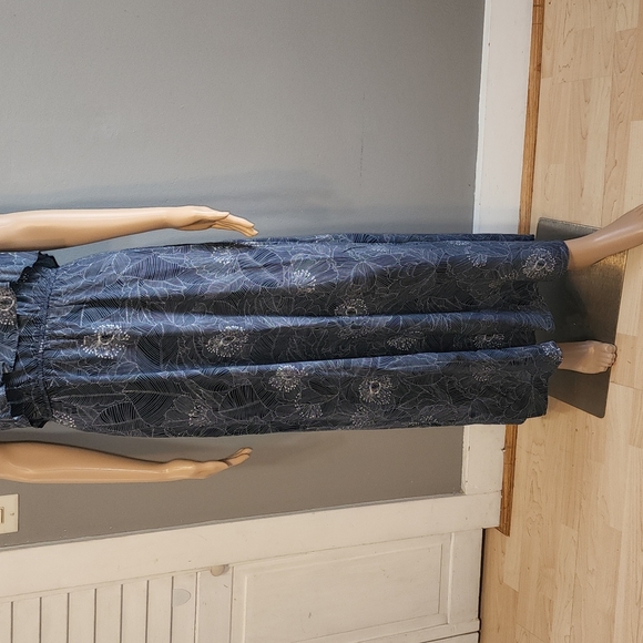 LC Lauren Conrad maxi dress - Picture 3 of 7